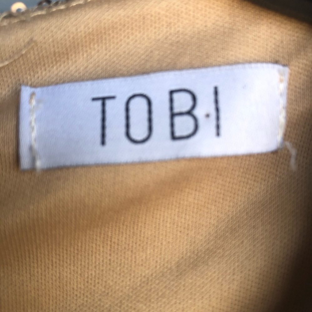 TOBI Glittering Gold Sequin Romper Size XS V- Neck ,Back Zipper,100%Polyamide. - Picture 8 of 14